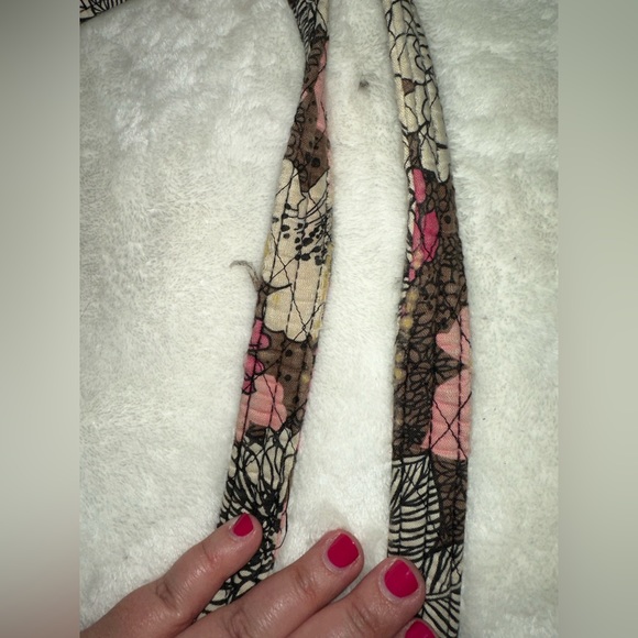 Vera Bradley Tote w/ Tortoise Shell Toggle Closure in Mocha Rouge - Picture 8 of 8